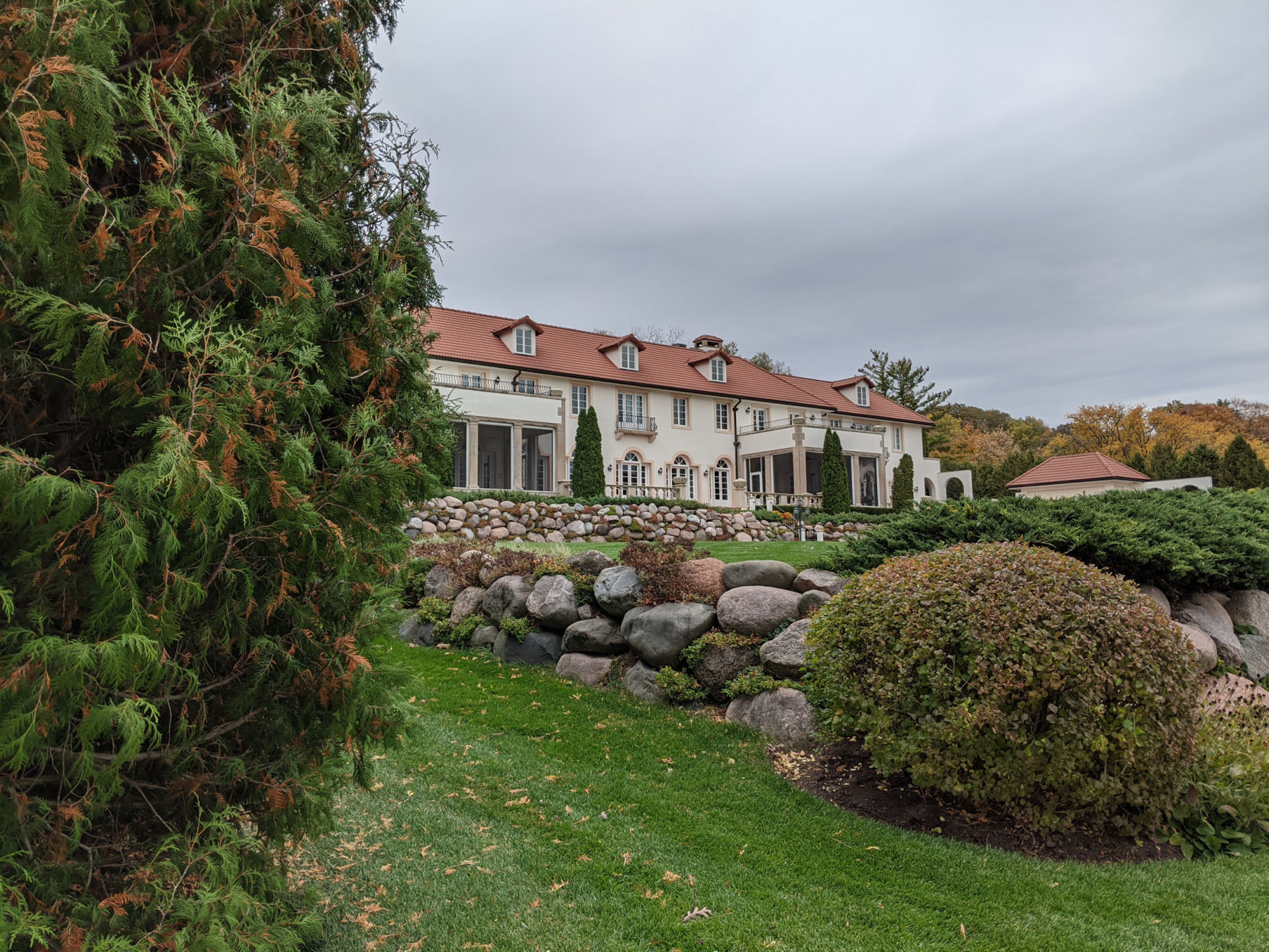 Lake Geneva path and Alta Vista mansion.jpg